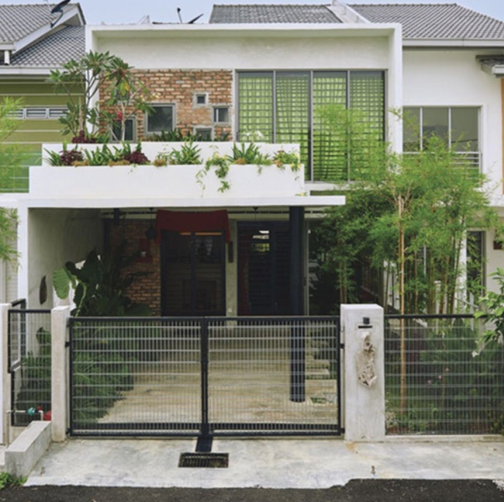 Sân vườn trước nhà ống