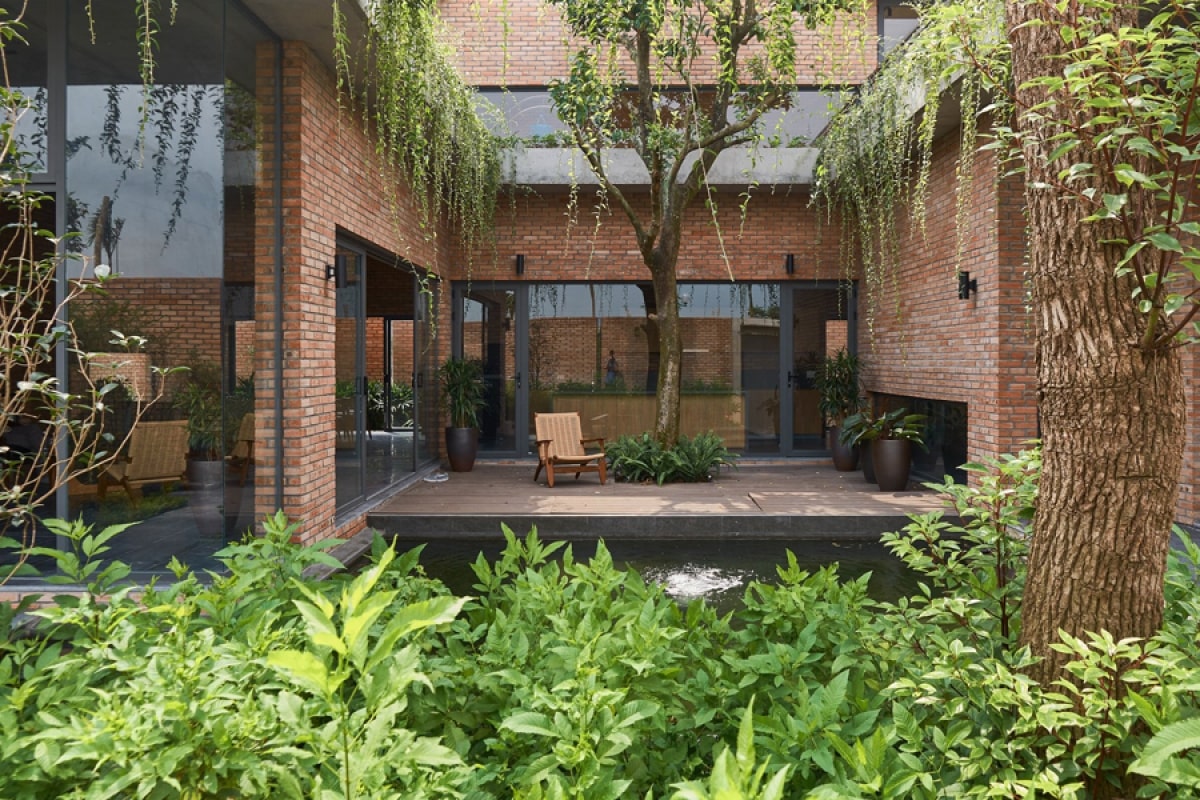 nhà vườn gạch mộc